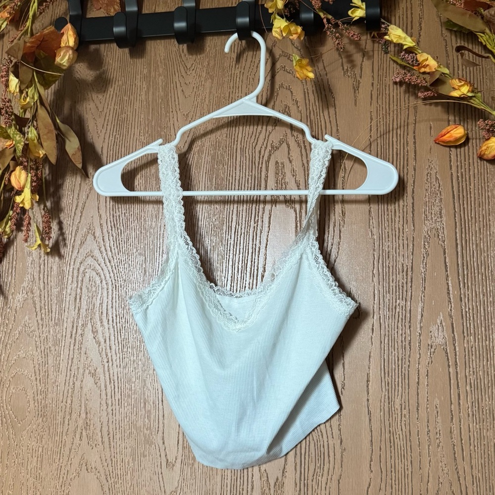 Elegant White Lace Trim Tank Top